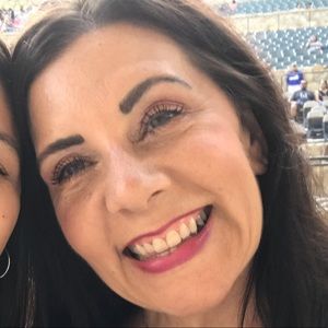 Meet your Posher, Lori